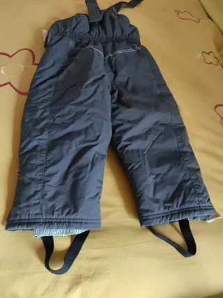 Mono de nieve infantil para tres años