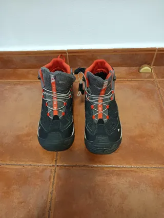 Botas de montaña niño/niña talla 38