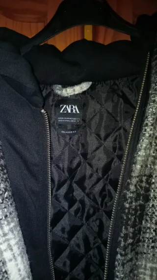 Abrigo Zara cuadros gris sin estrenar