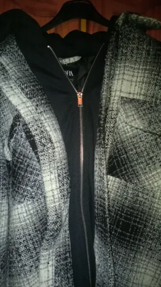 Abrigo Zara cuadros gris sin estrenar