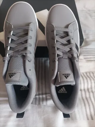 Adidas originales NUEVAS – Talla 40