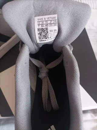 Adidas originales NUEVAS – Talla 40