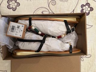 Sandalias Giossepo Multicolor y Doradas