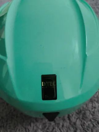 Casco de esquí infantil talla 54 edad aprox 6-9 añ