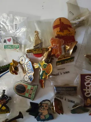 Lote pins vintage franceses