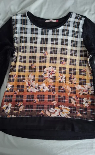 Camiseta missSidecar negra cuadros y flores