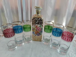 Juego Botella Cerámica y Vasos Decorados vintage