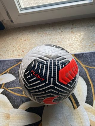 Balón de fútbol Nike Flight