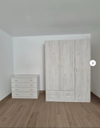 Liquidación canapés y colchones armarios y sofas