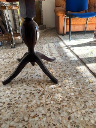 Mesa redonda extensible de madera