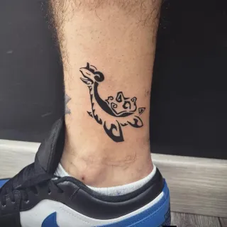 ✒️ TATUADOR A DOMICILIO Letras · Neotribal ·