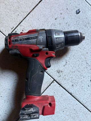 Taladro percutor Milwaukee M18 CPD