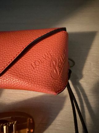 Gafas de sol Loewe marrones y doradas