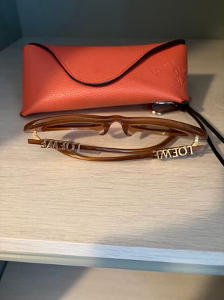Gafas de sol Loewe marrones y doradas