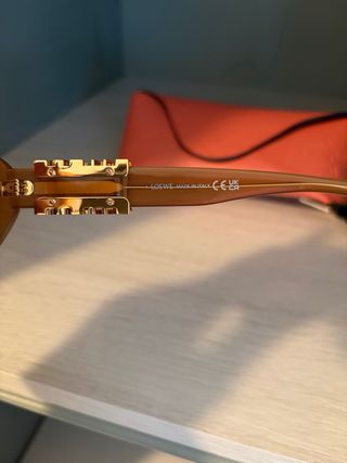 Gafas de sol Loewe marrones y doradas