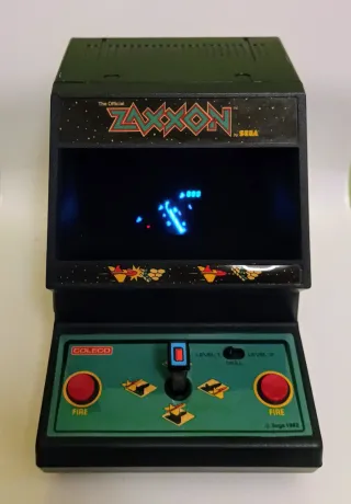 Raro Coleco Sega ZAXXON 3D Tabletop Handheld Game