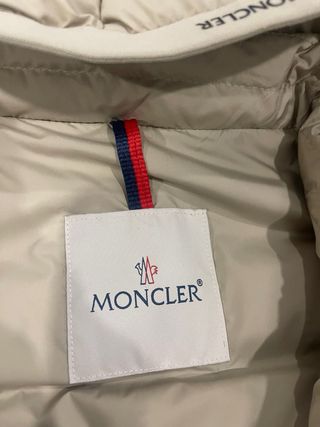Plumas Moncler Beige talla 2