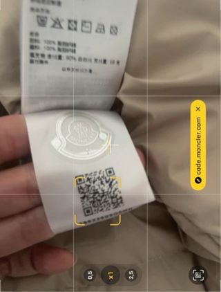 Plumas Moncler Beige talla 2