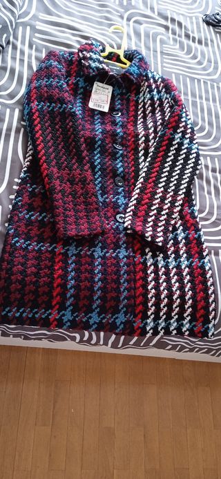 ABRIGO MUJER DESIGUAL