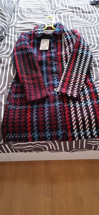 ABRIGO MUJER DESIGUAL