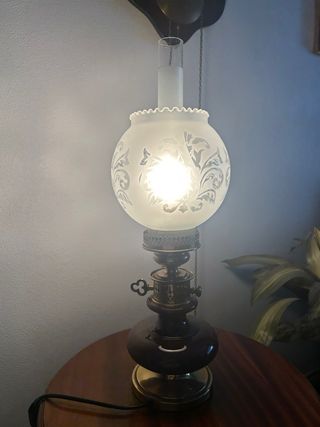 Lámpara de mesa estilo quinqué electrificada