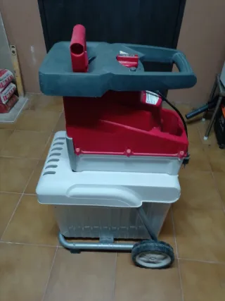 Trituradora ramas Sterwins SDS2810