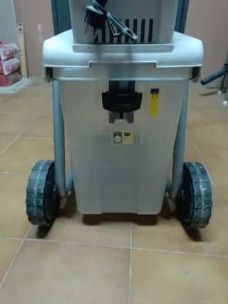 Trituradora ramas Sterwins SDS2810