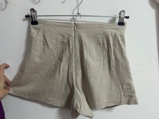 Falda pantalón Stradivarius beige