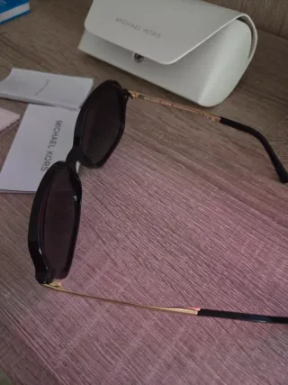 Gafas de sol Michael Kors negras