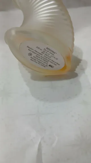 Frasco de perfume Montana