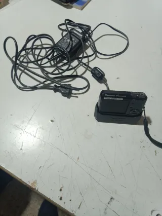 Cámara Digital Sony Cyber-shot Optical Zoom 3x