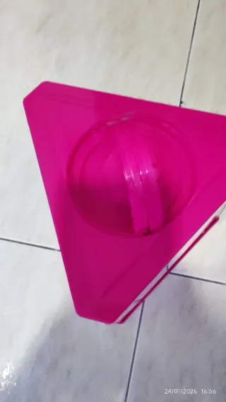 Pirámide de abalorios para manualidades