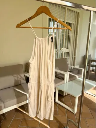 Mono corto cuello halter H&M (talla M)