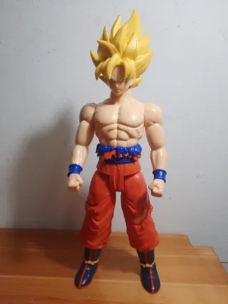 Figura Goku Super Saiyan Dragon Ball 30cm