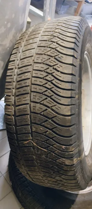 4 llantas KIA Carnival + Michelin/BFGoodrich 225/7