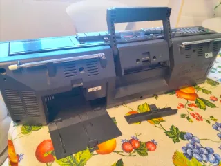 Bombox radio cassette Sony CFS W501L