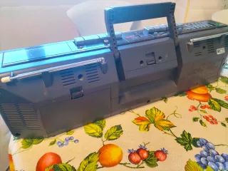 Bombox radio cassette Sony CFS W501L