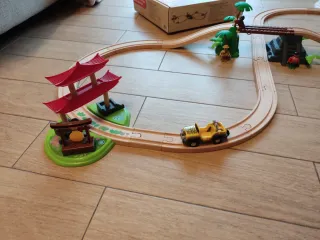 Set de Tren de madera "viaje por el mundo"