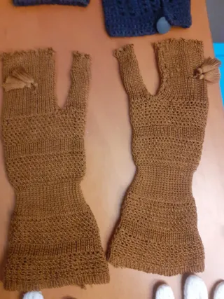 Guanti in pizzo grigio e rosa