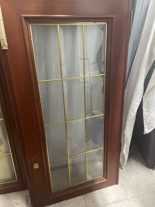 Puertas de cristal con marco de madera