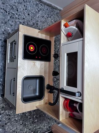 Cocina de juguete con accesorios