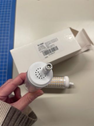 Bombilla LED R7s 118mm 20W equivalente halógena