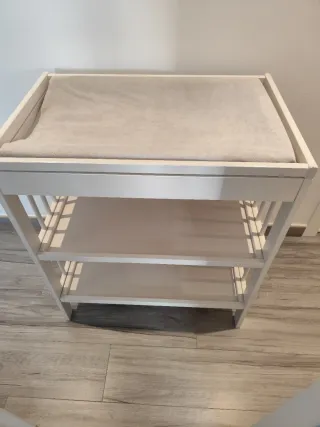 Cambiador Ikea para bebé blanco