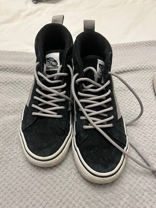 Zapatillas Vans Negras y Grises