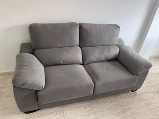 Sofá gris con asientos extraíble de 2 metros