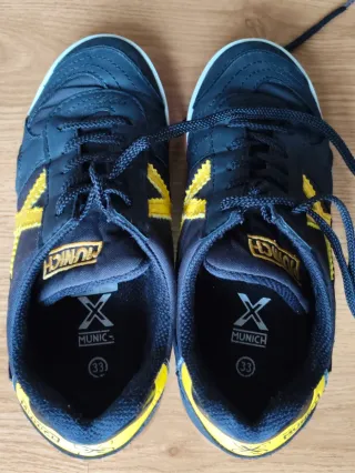 Zapatillas Munich Talla 33 Negras