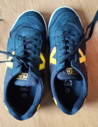 Zapatillas Munich Talla 33 Negras