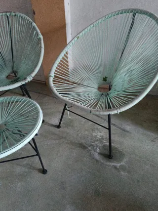 Set 2 Sillas Acapulco y Mesa Auxiliar