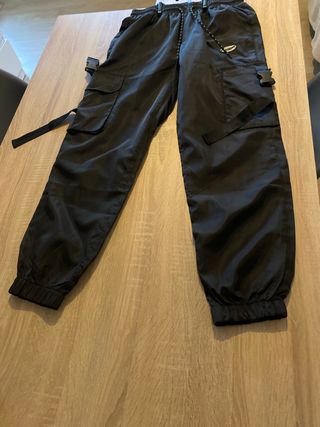 Pantalones cargo negros