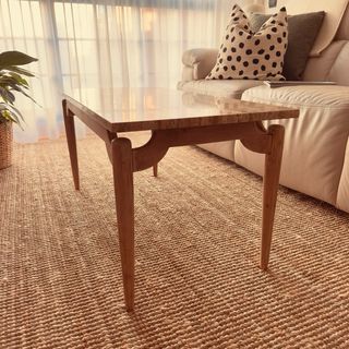 Mesa centro madera maciza y piedra